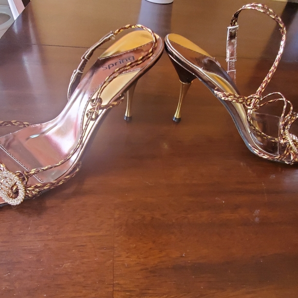 Graduation Spring heels - Picture 4 of 7